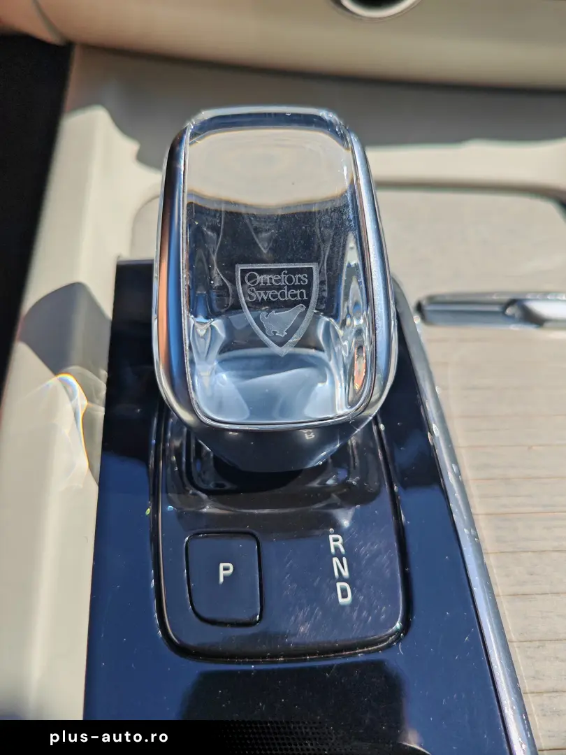 VOLVO XC 60 HYBRID PLUG-IN T8 AWD INSCRIPTION