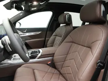 BMW 740 7 Serie 740d xDrive Sedan