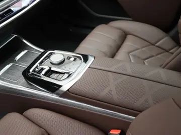 BMW 740 7 Serie 740d xDrive Sedan