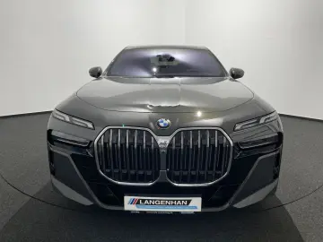 BMW 740d xDrive Limousine M Sport Sky 360  PANO ACC