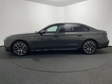 BMW 740d xDrive Limousine M Sport Sky 360  PANO ACC