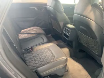 AUDI SQ8 4.0 TFSI Quattro Competition Navi Matrix Ahk