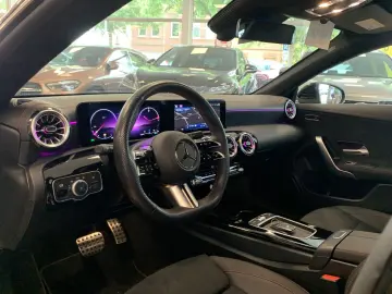 MERCEDES-BENZ CLA 200 Shooting Brake d AMG Multibeam…