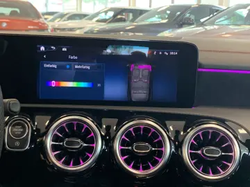 MERCEDES-BENZ CLA 200 Shooting Brake d AMG Multibeam…