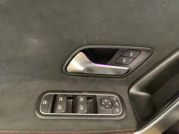 MERCEDES-BENZ CLA 200 Shooting Brake d AMG Multibeam…