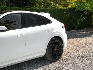 PORSCHE Cayenne S E-H  Coupe SportDesign Burmester SAG