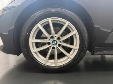 BMW 320d Limo xDrive Shadow-Line AHK WIDE LED CARPLA