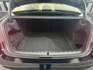 BMW 320d Limo xDrive Shadow-Line AHK WIDE LED CARPLA