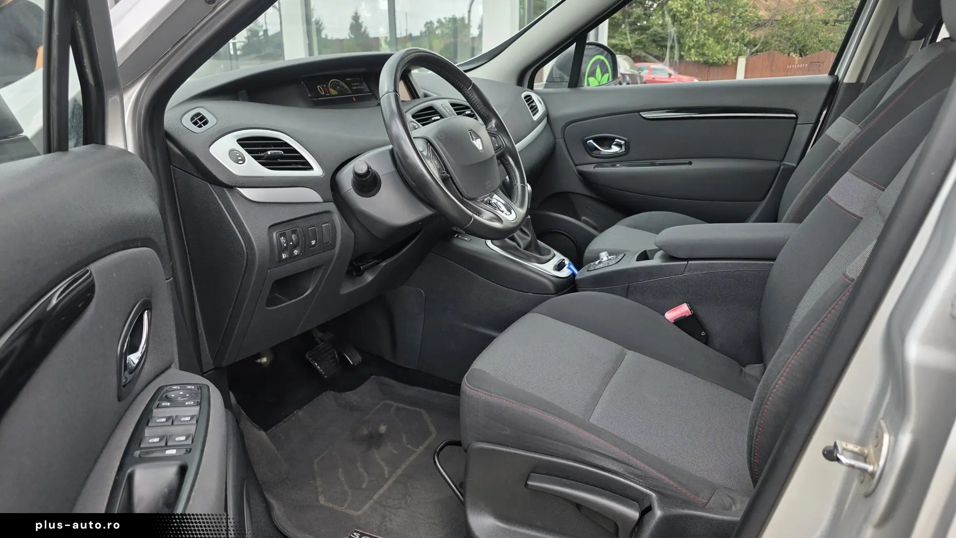 Renault Grad Scenic Automat 7 Locuri 1.5 Dci