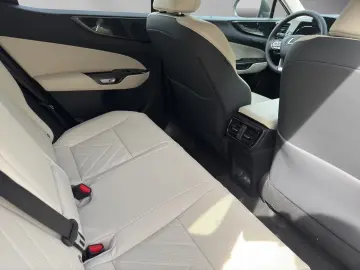 Lexus NX 350h Business Line