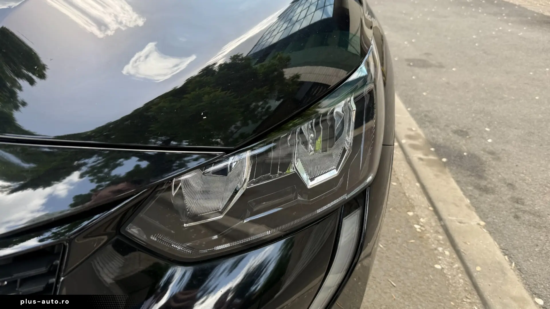 Peugeot e-208 Active electric 100%  automat  136 CP