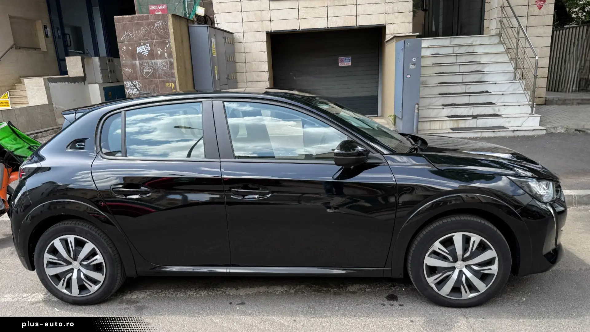 Peugeot e-208 Active electric 100%  automat  136 CP