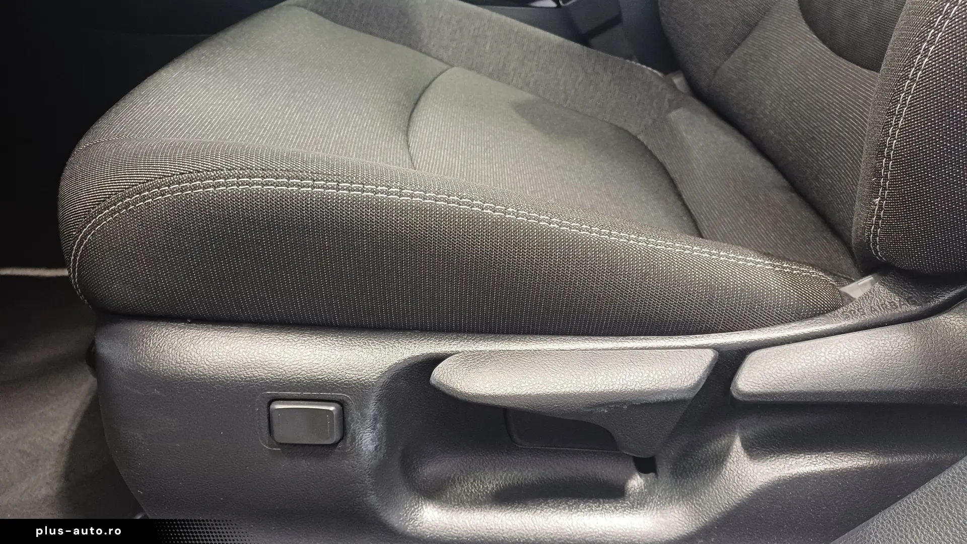 Toyota Corolla 1 8 Hybrid Active Drive