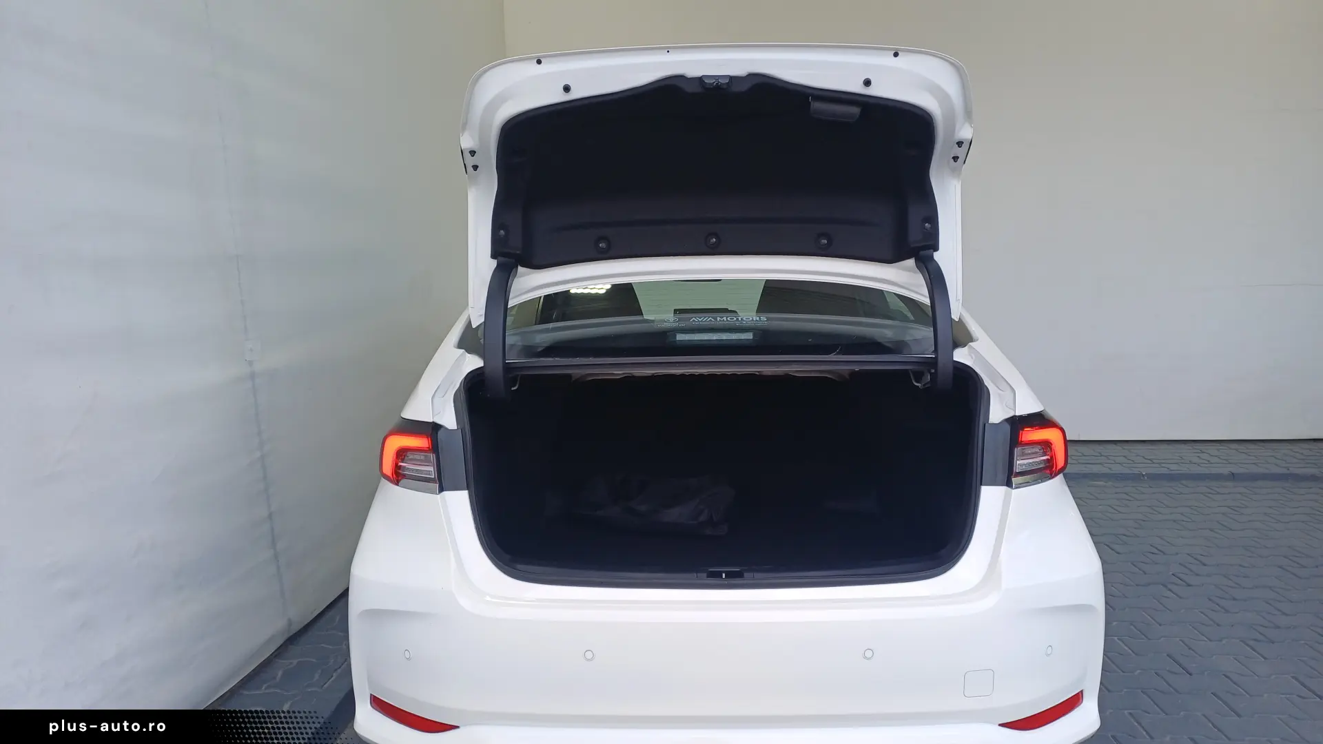 Toyota Corolla 1 8 Hybrid Active Drive