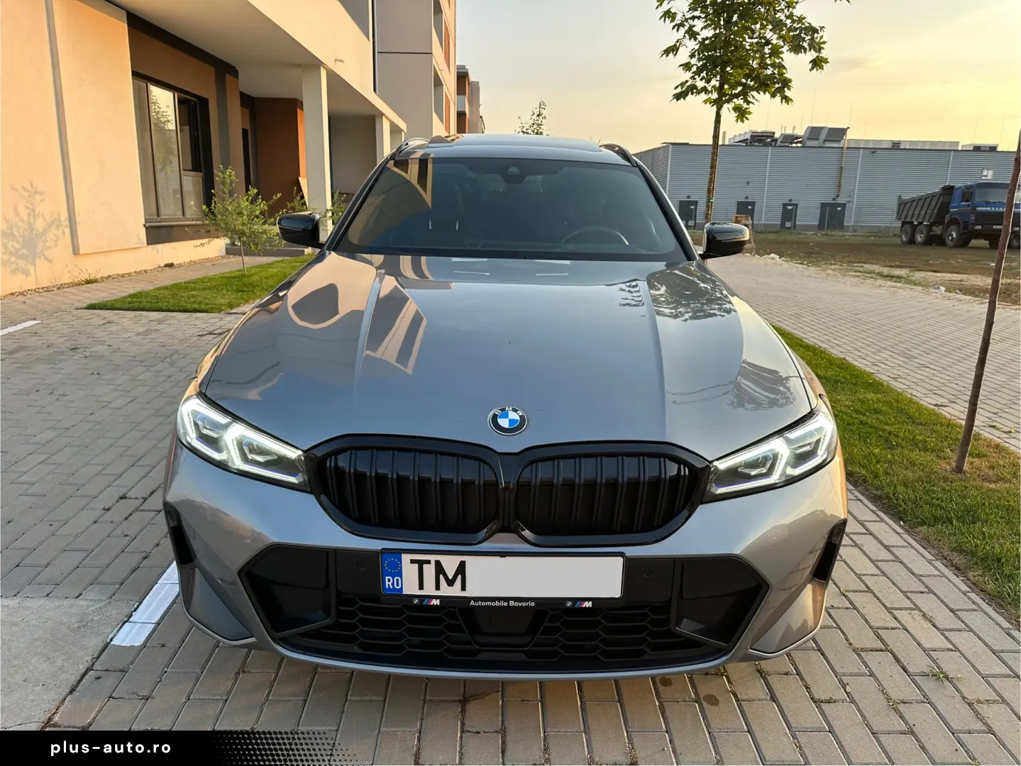 BMW 320