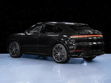 Porsche Cayenne E-Hybrid Coupe BLACK EDITION - SportDesign