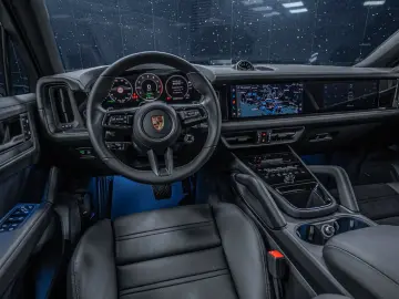 Porsche Cayenne E-Hybrid Coupe BLACK EDITION - SportDesign