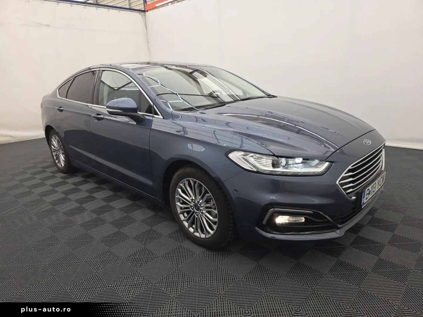 Ford Mondeo 2.0 Titanium HEV AT 187HP