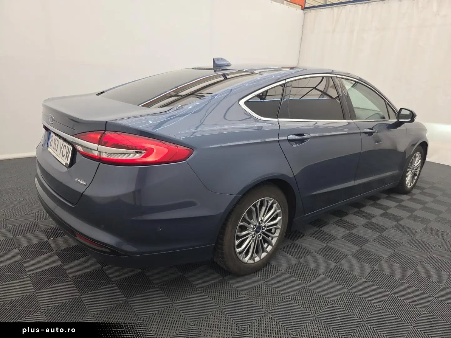 Ford Mondeo 2.0 Titanium HEV AT 187HP