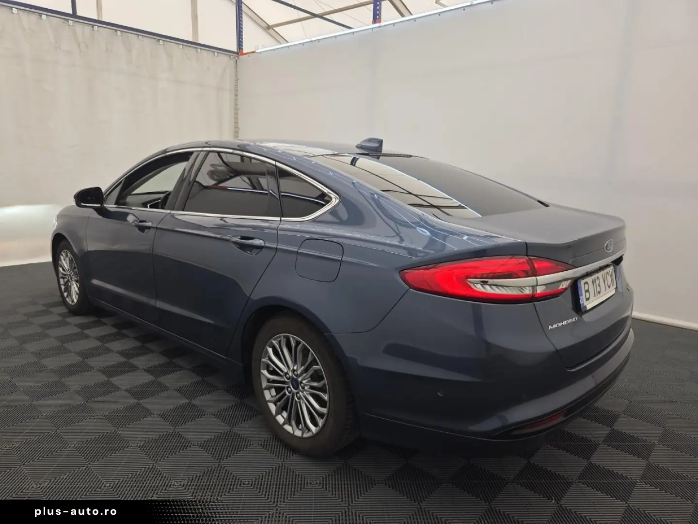 Ford Mondeo 2.0 Titanium HEV AT 187HP