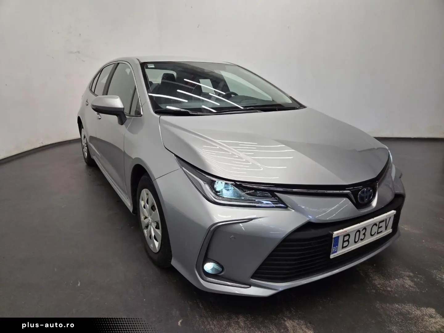 Toyota Corolla 1.8 Hybrid Business HSD E-CVT