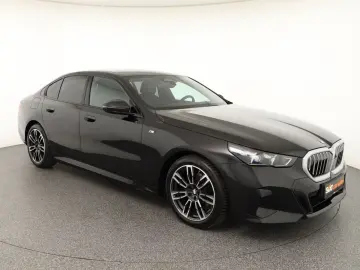 BMW 520d xDrive HUD H&K 360 ACC