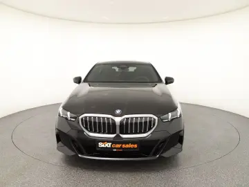 BMW 520d xDrive HUD H&K 360 ACC