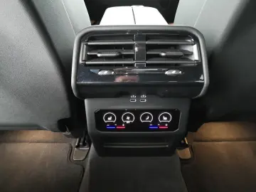 BMW 520d xDrive HUD H&K 360 ACC