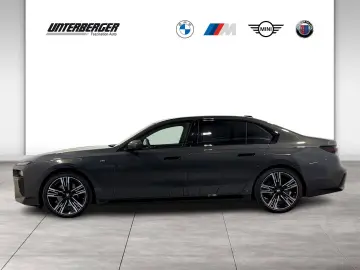 BMW 740d xDrive M Sport Pro Executive