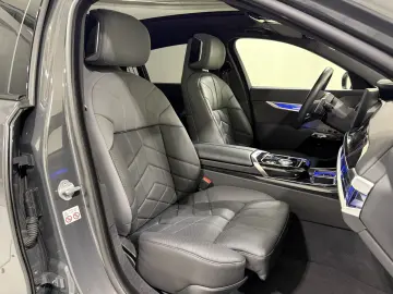 BMW 740d xDrive M Sport Pro Executive