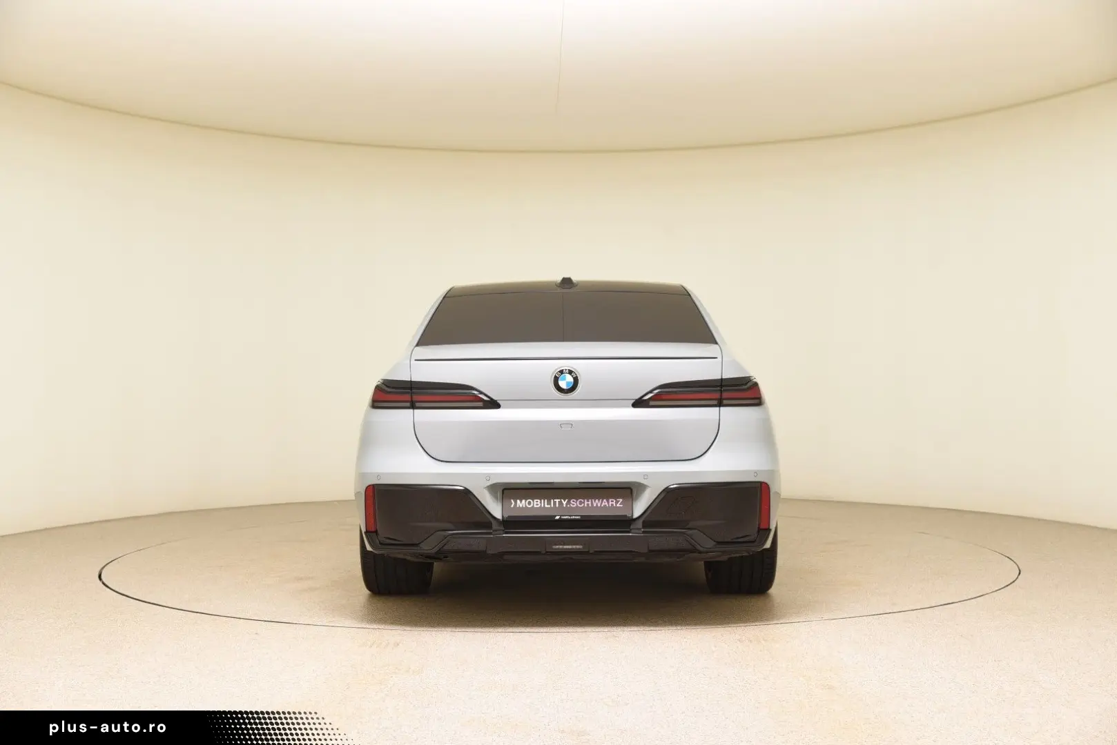 BMW 740d xDrive M Sport Pro ACC LED Pano HUD B&W