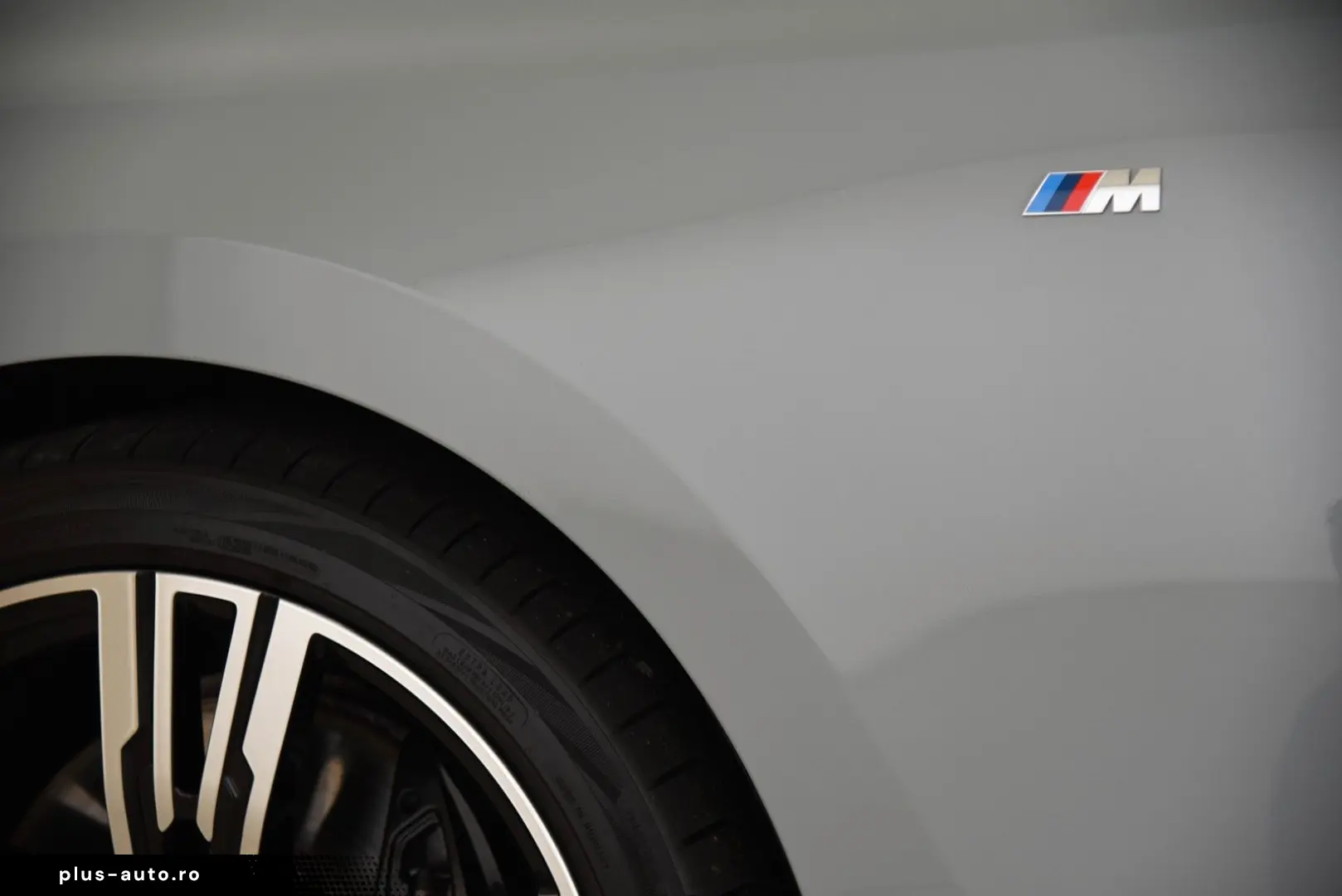 BMW 740d xDrive M Sport Pro ACC LED Pano HUD B&W