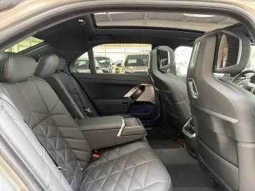 BMW 740d xDrive Limousine M Sport