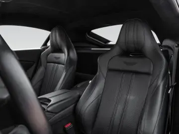 ASTON MARTIN V8 Vantage Coupé   Carbon Interior   Style Pack