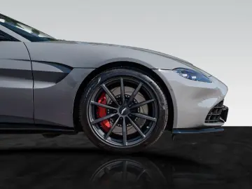 ASTON MARTIN V8 Vantage Coupé   Carbon Interior   Style Pack
