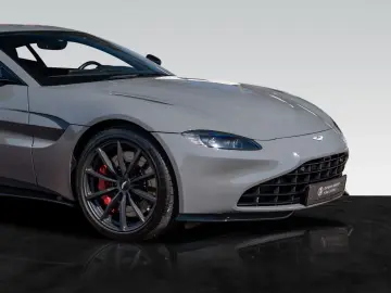ASTON MARTIN V8 Vantage Coupé   Carbon Interior   Style Pack