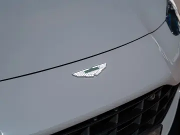 ASTON MARTIN V8 Vantage Coupé   Carbon Interior   Style Pack