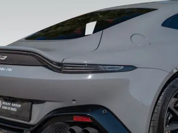 ASTON MARTIN V8 Vantage Coupé   Carbon Interior   Style Pack