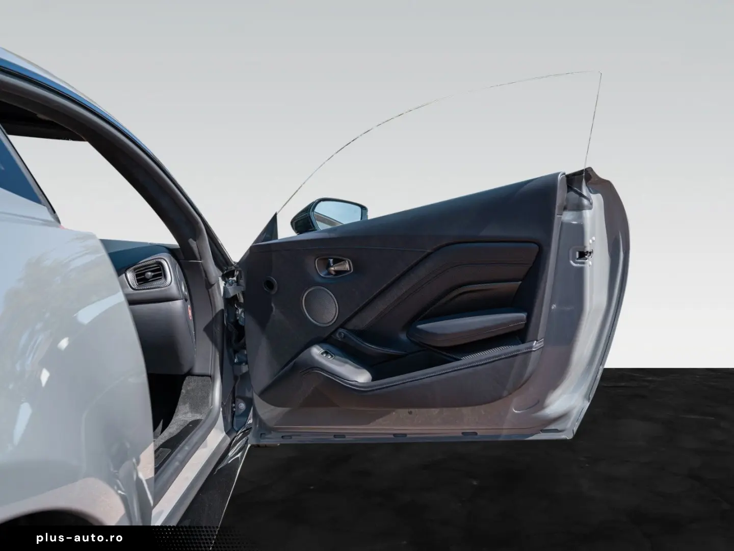 ASTON MARTIN V8 Vantage Coupé   Carbon Interior   Style Pack