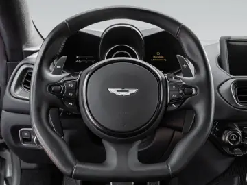 ASTON MARTIN V8 Vantage Coupé   Carbon Interior   Style Pack