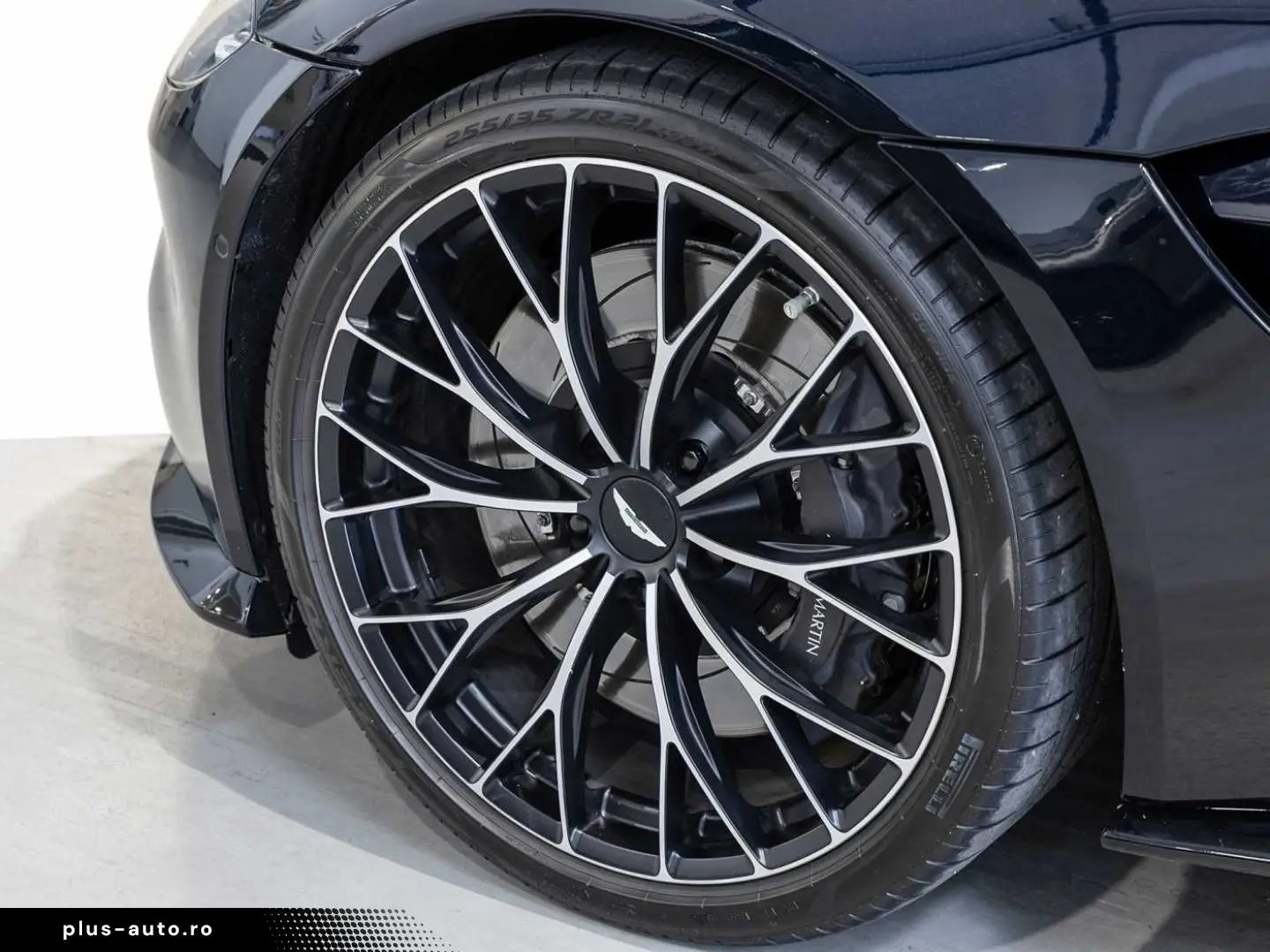 ASTON MARTIN Vantage V8 Roadster -Ultramarine Black-