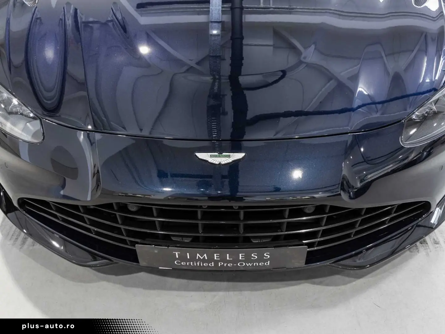 ASTON MARTIN Vantage V8 Roadster -Ultramarine Black-