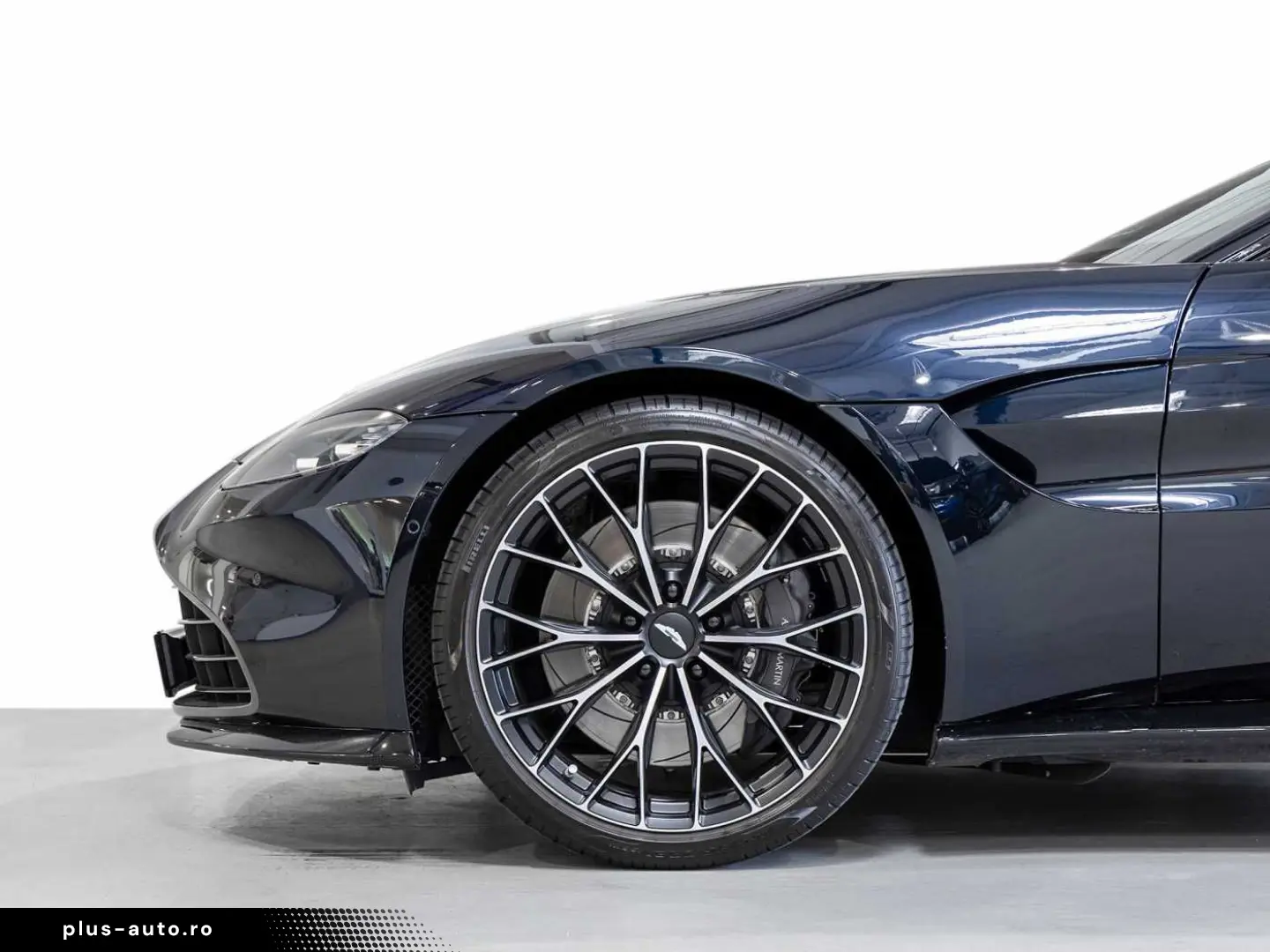 ASTON MARTIN Vantage V8 Roadster -Ultramarine Black-