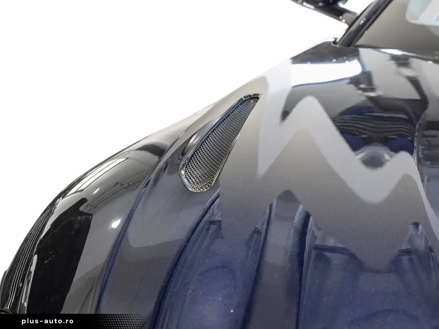 ASTON MARTIN Vantage V8 Roadster -Ultramarine Black-