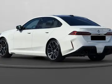 ULTIMATE - BMW M5 G90 xDrive   727 CP