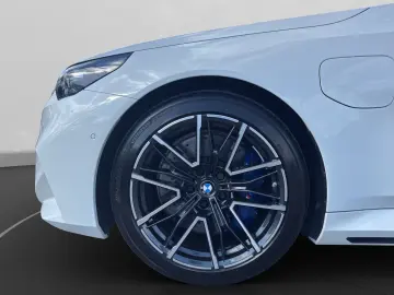 ULTIMATE - BMW M5 G90 xDrive   727 CP