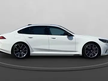 ULTIMATE - BMW M5 G90 xDrive   727 CP
