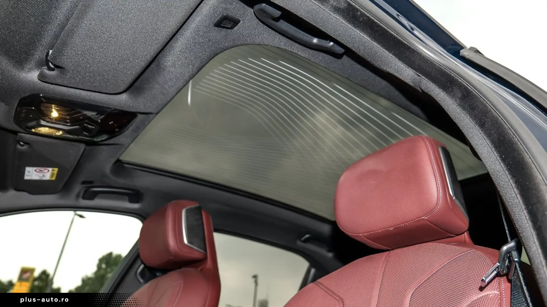 BMW M760e xDrive   Executive Lounge