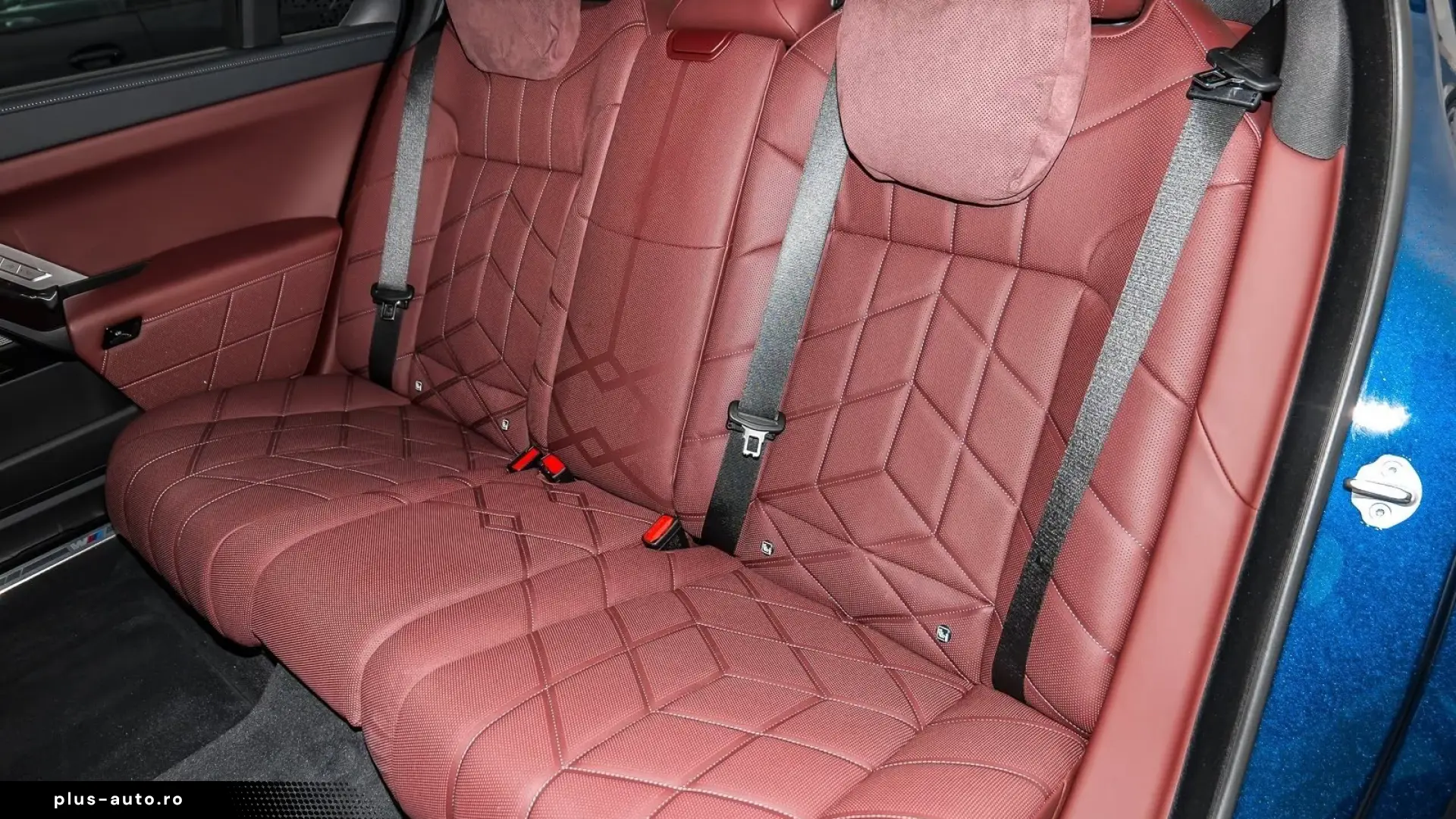 BMW M760e xDrive   Executive Lounge