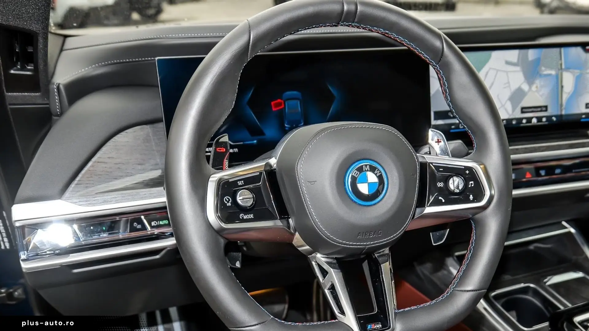 BMW M760e xDrive   Executive Lounge